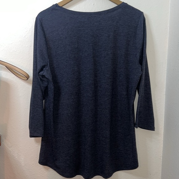 One World Top - Picture 4 of 4